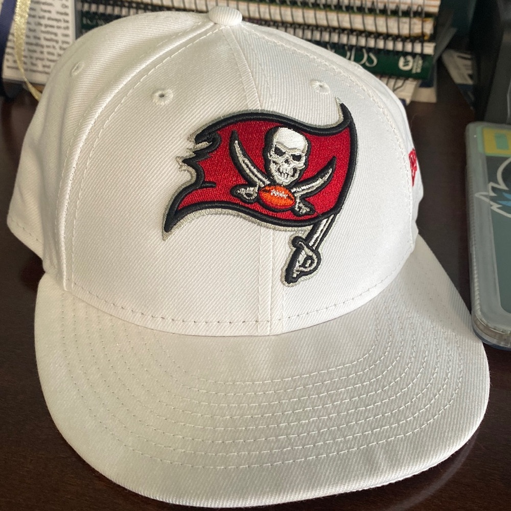 Mens tampa bay buccaneers hat